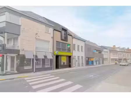 immeuble commercial polyvalent avec appartement en duplex e…