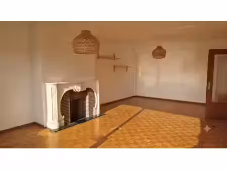 appartement lumineux 3 chambres jette  2 terrasses  + cave