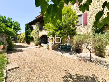 maison de luxe à vendre à sauve