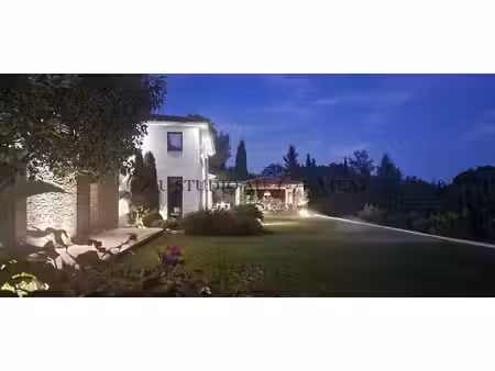 maison de luxe à vendre dans le quartier comtale-cente-cours mirabeau