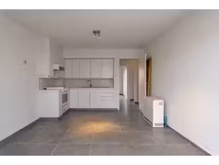 recent gerenoveerd 1-slaapkamer appartement te eeklo
