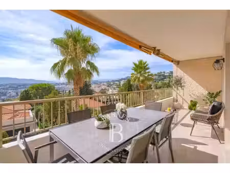 appartement de luxe à vendre dans le quartier collines