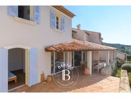 maison de ville à vendre dans le quartier plan de la mer-fregate-rampale-alon