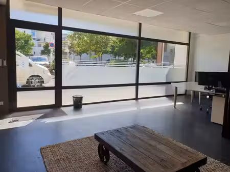 local commercial 78 m² la rochelle