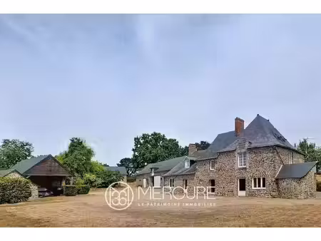 demeure de caractère sur 4 3 hectares avec dépendances