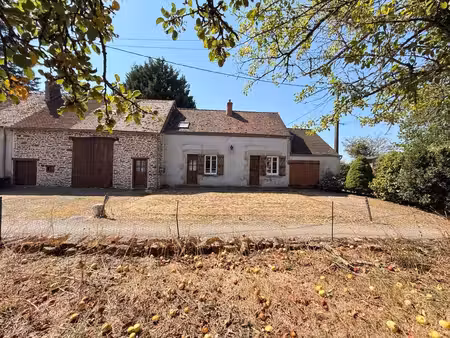 charmante maison en pierre  115m²  3 chambres  1175 m² de terrain 89 900 €