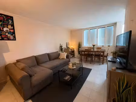 location appartement 4 pièces 73 m² à bron (69500)