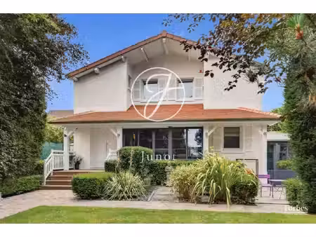 maison de luxe à vendre dans le quartier jonchere-malmaison-saint cucufa
