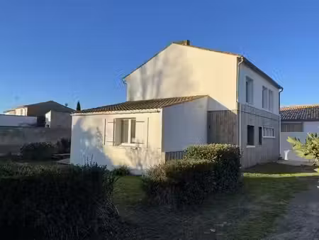 vente maison 7 pièces 147 m² à la couarde-sur-mer (17670)  749 000 €