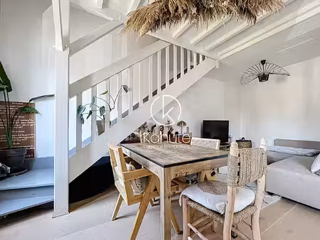 a 10 minutes de lyon  appartement duplex champagne-au-mont-d'or 75m² utiles (70m² carrez) 