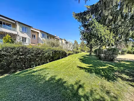 a 10 minutes de lyon  appartement duplex champagne-au-mont-d'or 75m² utiles (70m² carrez) 