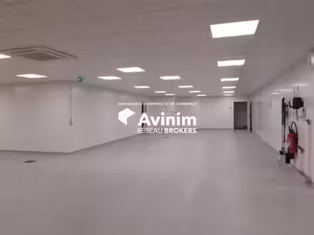 location commerce chambery 73000 886m²