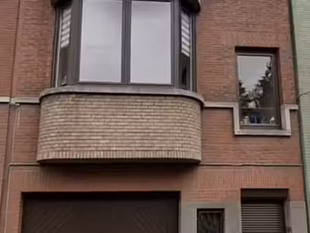 vaste maison de caractère avec garage de 75m²