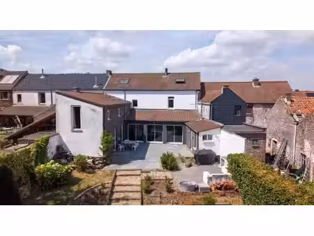 sda - 322m² de charme + piscine + grenier aménageable