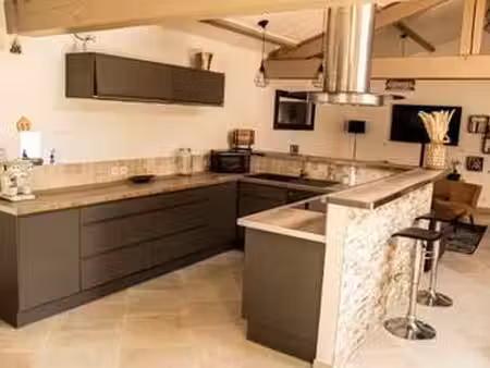 location maison meublé à villeneuve-en-retz (44580) : à louer meublé / 130m² villeneuve-en