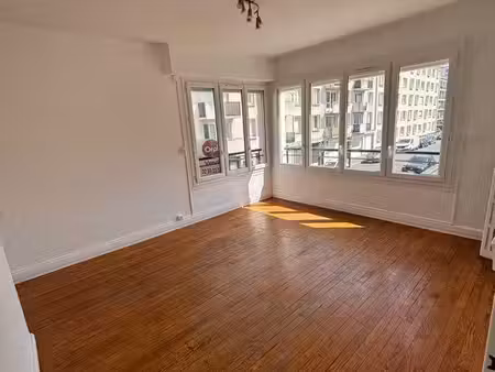 appartement f2 - square saint roch
