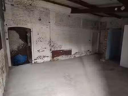 atelier de stockage + parking privé