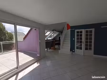 quartier republique-mangin - duplex 120 m² au sol -terrasse - 3 chambres - bureau mezzanin