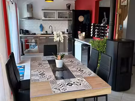 maison meublée 70m² – 2 chambres – centre ville – parking privatif