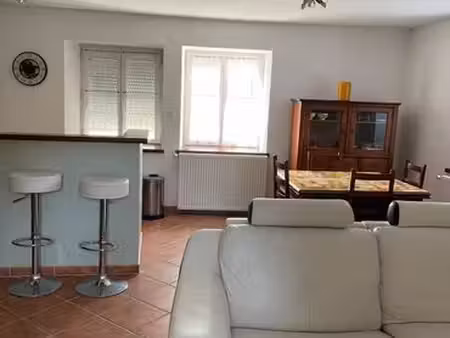 loue maison mitoyenne avec jardin clos
