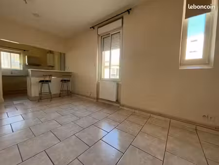 studio refait à neuf