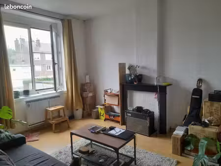 : maison de courée équivalent appartement triplex