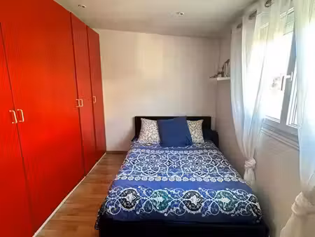 loue ? chambre étudiante meublée dans maison avec piscine – marseille