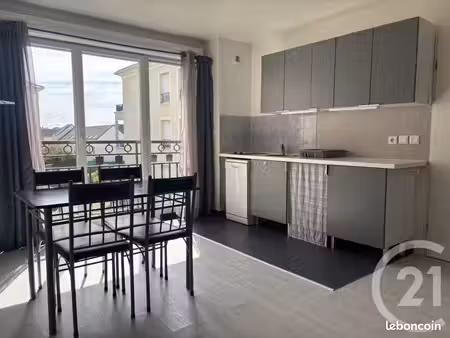 studio 28 pièces 28 m²