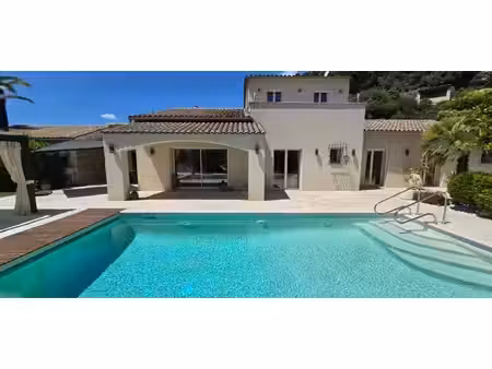 a vendre maison la colle sur loup 5 pièces 238 m² habitables terrain 1722 m²