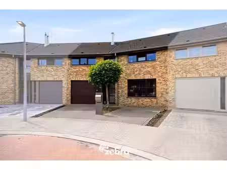 ruime gezinswoning met 4 slaapkamers  zuidgerichte tuin e...