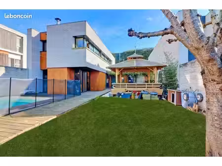 villa 5 pièces piscine grand garage blagnac