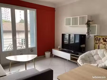 superbe appartement meublé de 60 m² aux eaux claires  cosy et fonctionnel