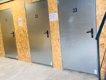 promo espace en plus louez votre box de stockage 8 m²