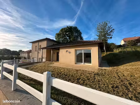 maison f6 proximité chu isle avenue de mérignac