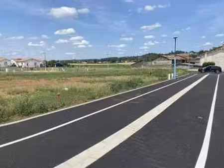 vente terrain à exireuil (79400) : à vendre / exireuil