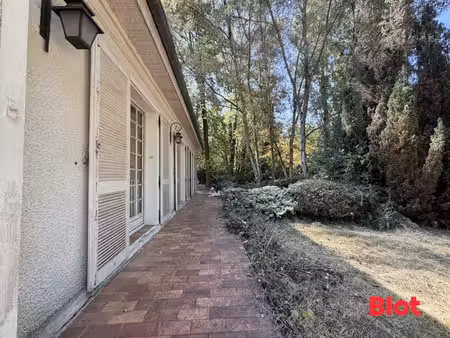 à vendre par blot immobilier betton – maison de caractère au cœur d'un parc exceptionnel