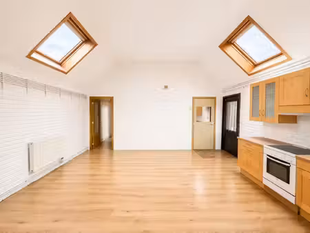 appartement à louer avec terrasse et 4 chambres   koekelberg (vbe58701)