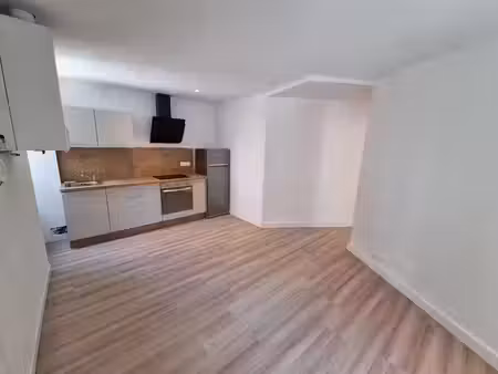 location appartement 2 pièces 37.89 m² à nice (06000)  845 €