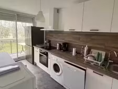 location appartement 5 pièces à merignac (33700)  1 100 €
