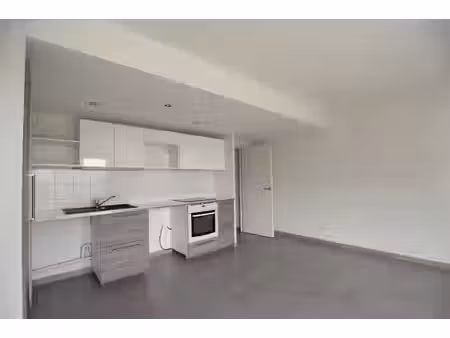 location appartement 3 pièces 62 m² à montpellier (34000)  1 150 €