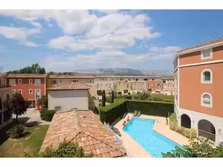 location meublée appartement 3 pièces 60 m² à rousset (13790)  1 260 €