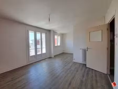 location appartement 3 pièces à saint-brieuc les villages  la ville jouha  robien (22000) 