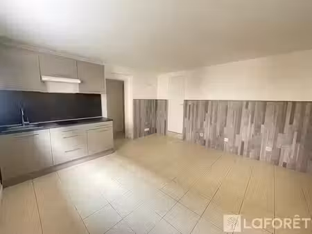 location appartement 2 pièces 58 m² à vinça (66320)  540 €