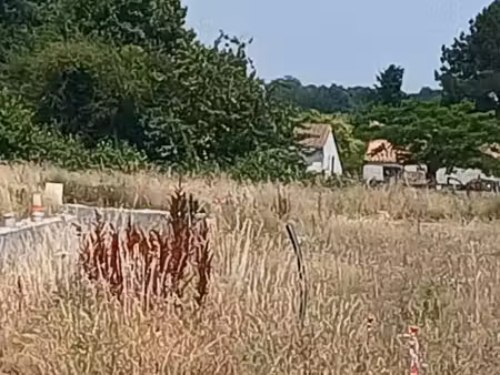 terrain 441 m² saintes
