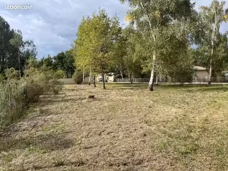 terrain 1 094 m² vensac