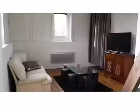 location meublée appartement 1 pièce 28 m² à amiens (80000)  510 €