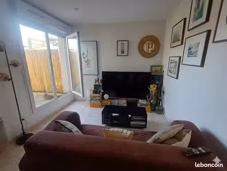 appartement non meublé entièrement rénové à louer - quartier centre-ville / notre-dame