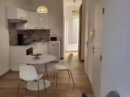 location meublée appartement 2 pièces 35 m² à sète (34200)  575 €