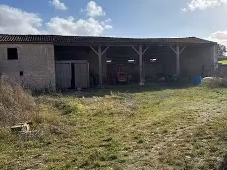 grand batiment 200 m2