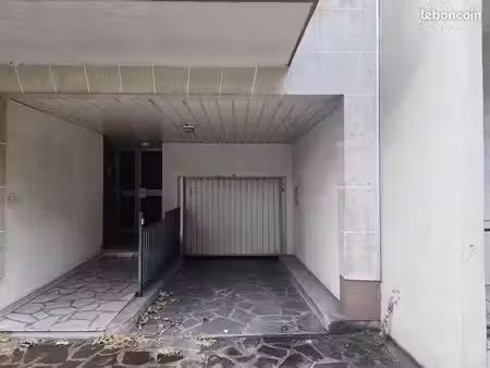 à louer – places de parking pour motos au perreux-sur-marne